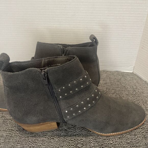 Dolce Vita Booties Women’s 10‎ Grey Ankle Boots Suede Buckle Block Heel Western - Picture 9 of 15